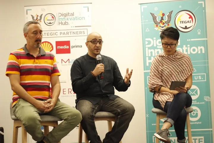 Skillz speaking between two other speakers, TEGAS Digital Innovation Hub